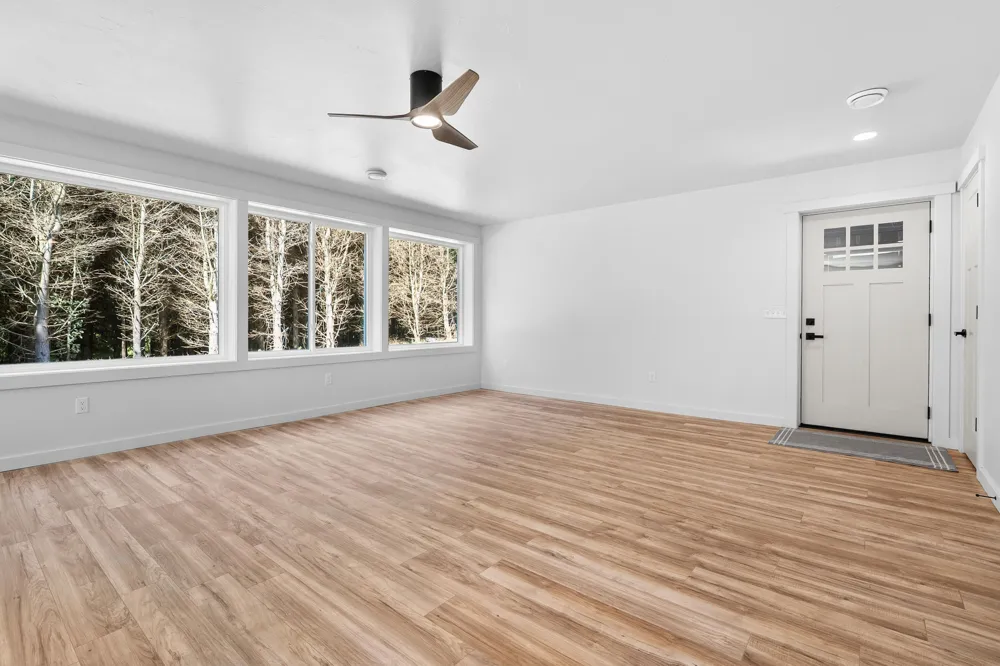 57160 Highfield Road Three Rivers, MI 49093