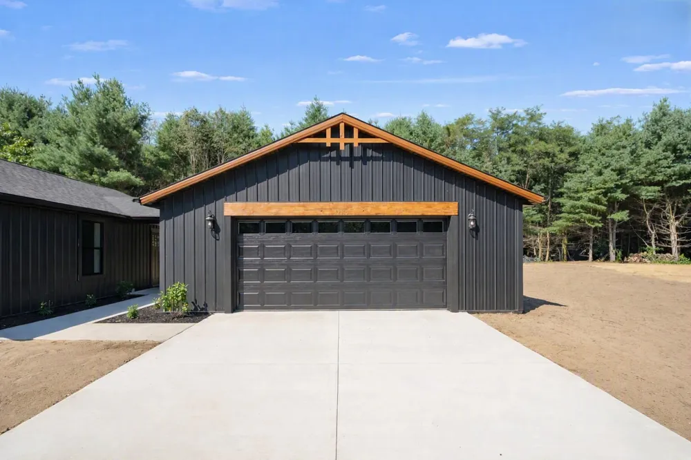 57160 Highfield Road Three Rivers, MI 49093