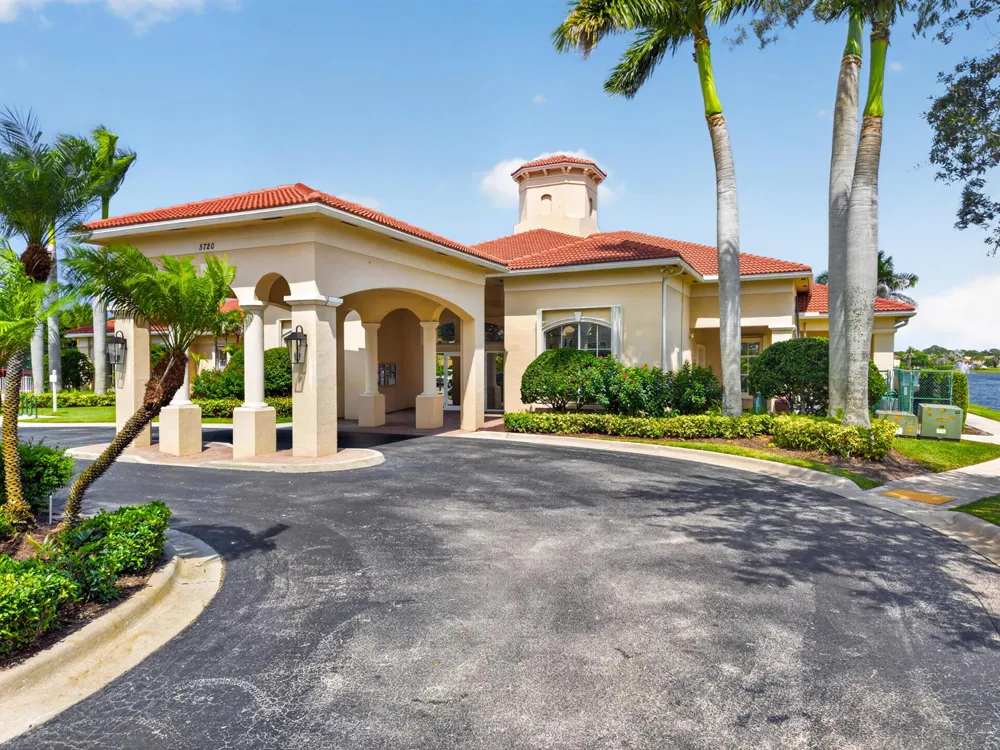 5423 PLACE LAKE DRIVE Fort Pierce, FL 34951