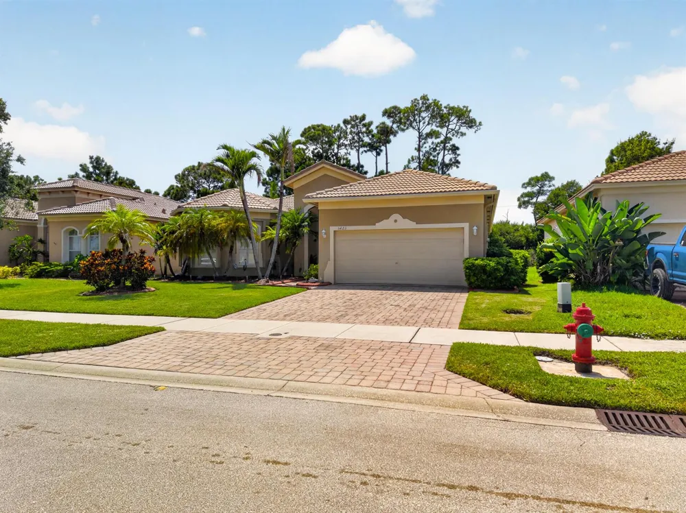5423 PLACE LAKE DRIVE Fort Pierce, FL 34951