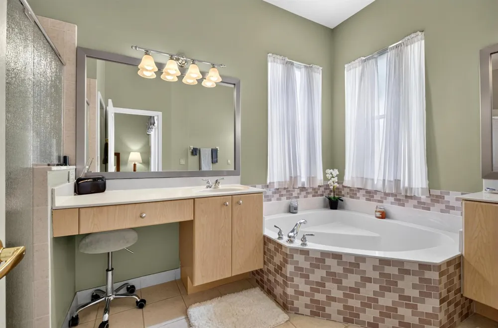5423 PLACE LAKE DRIVE Fort Pierce, FL 34951