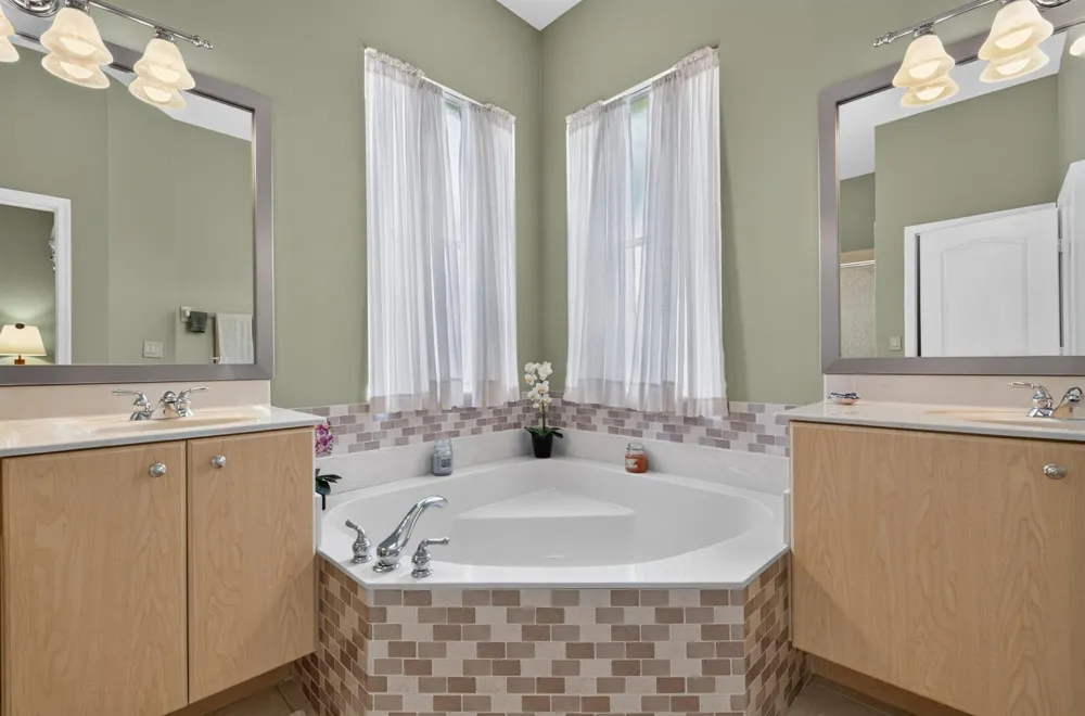 5423 PLACE LAKE DRIVE Fort Pierce, FL 34951