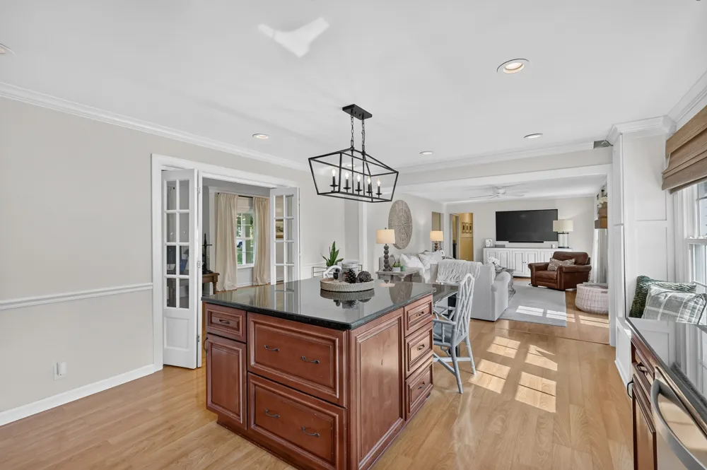 1305 Chickasaw Dr Brentwood, TN 37027