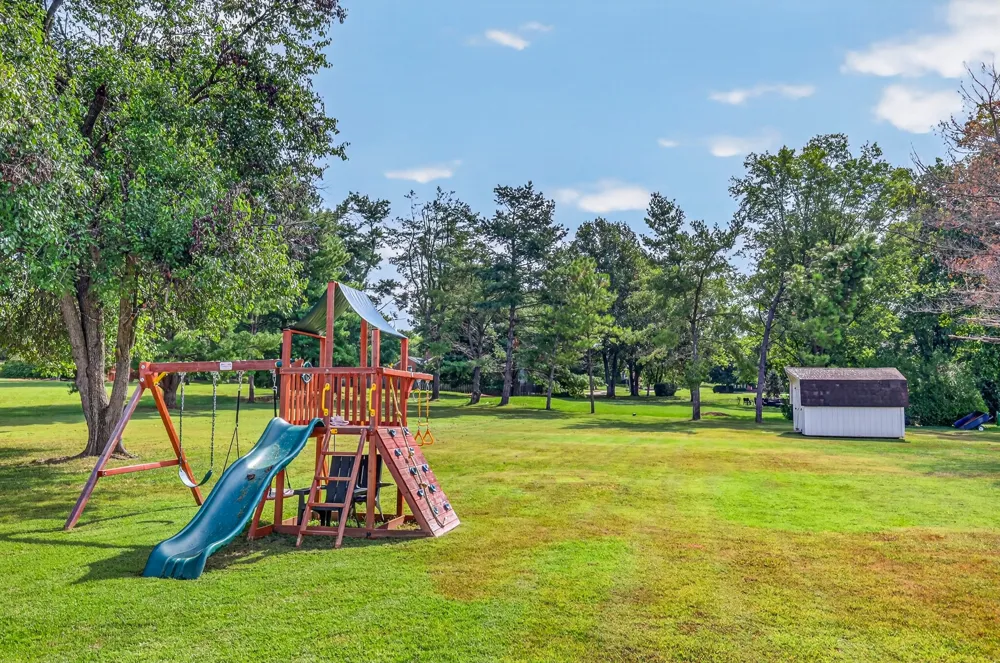 1305 Chickasaw Dr Brentwood, TN 37027
