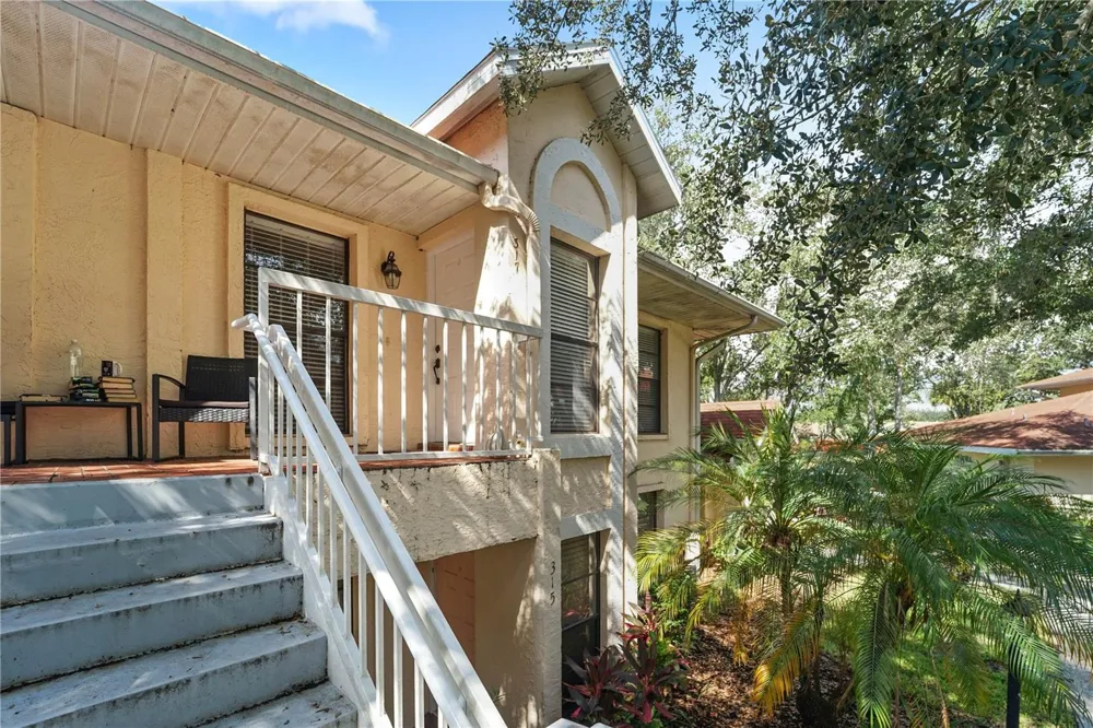 317 KNOTTWOOD COURT #317 Sun City Center, FL 33573