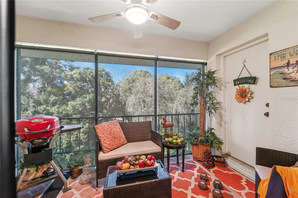 317 KNOTTWOOD COURT #317 Sun City Center, FL 33573