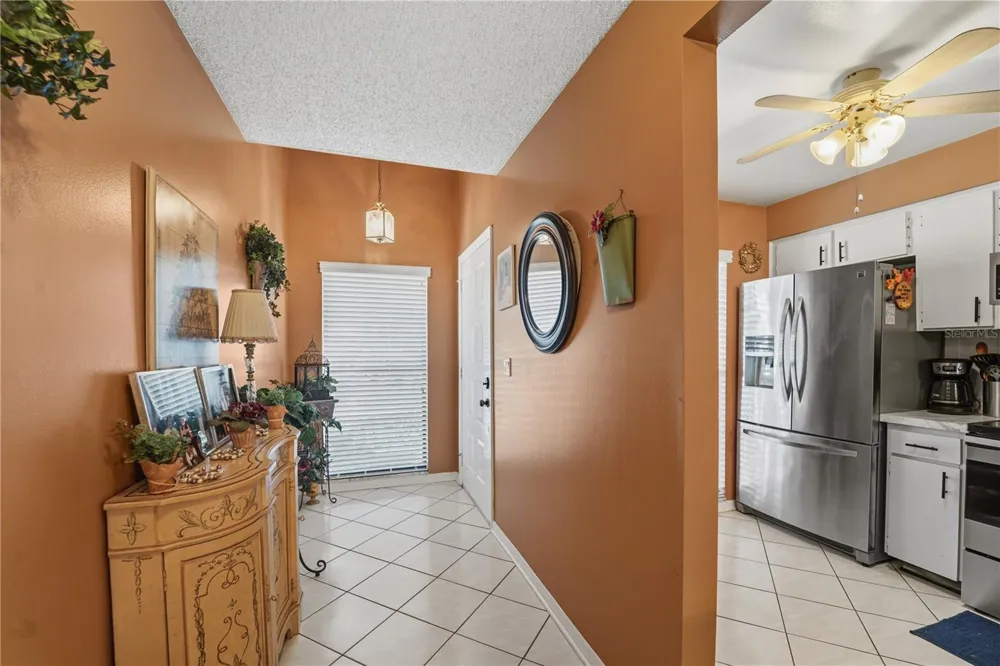 317 KNOTTWOOD COURT #317 Sun City Center, FL 33573