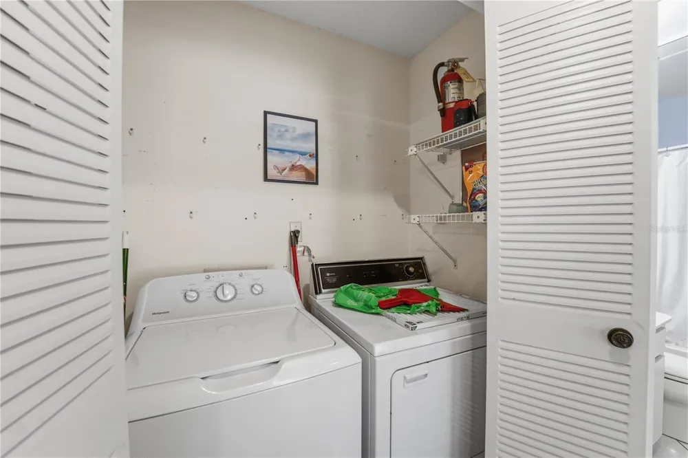 317 KNOTTWOOD COURT #317 Sun City Center, FL 33573
