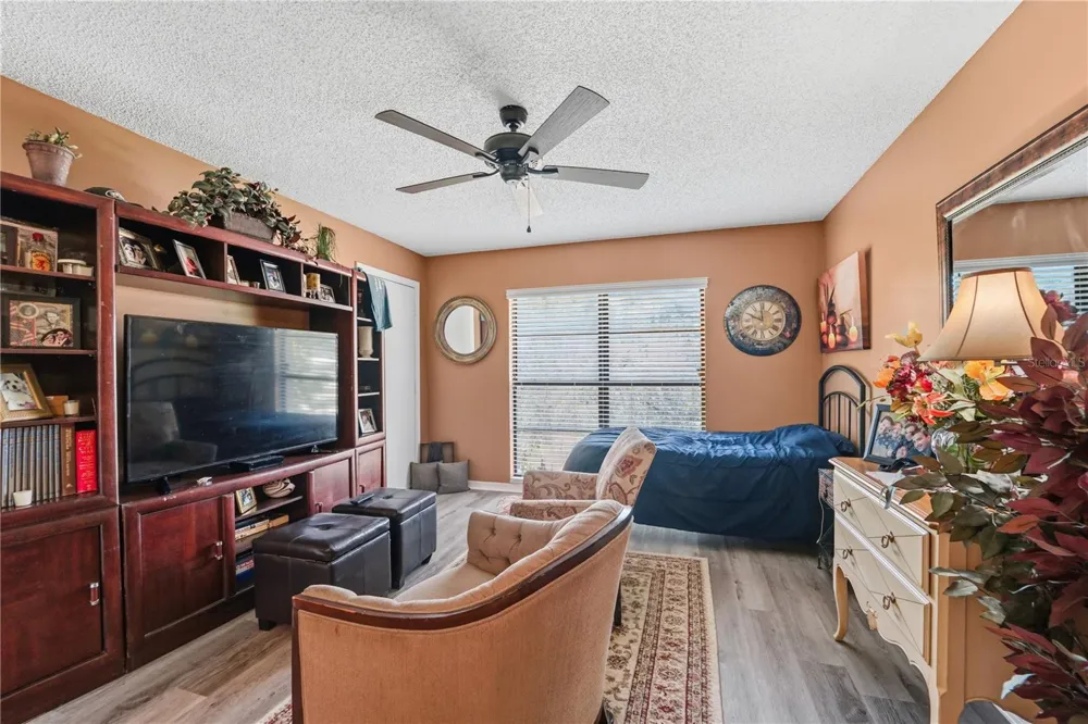 317 KNOTTWOOD COURT #317 Sun City Center, FL 33573