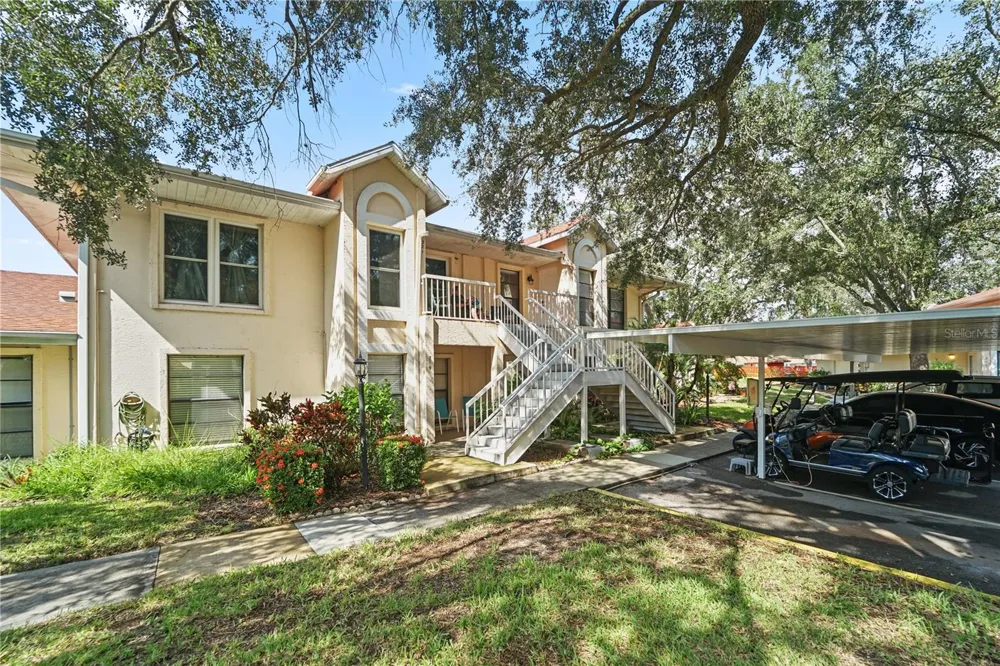 317 KNOTTWOOD COURT #317 Sun City Center, FL 33573