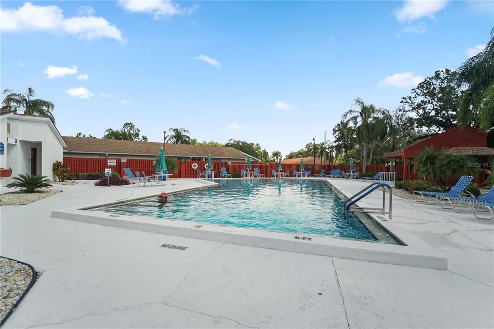 317 KNOTTWOOD COURT #317 Sun City Center, FL 33573