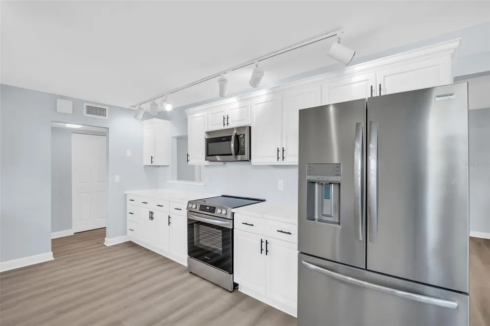 7930 SUN ISLAND DRIVE S #104 South Pasadena, FL 33707