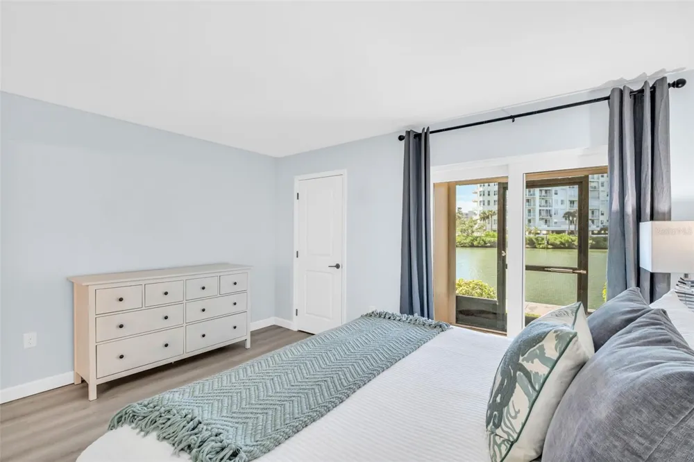 7930 SUN ISLAND DRIVE S #104 South Pasadena, FL 33707