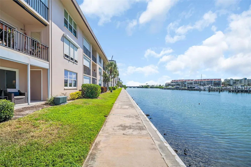 7930 SUN ISLAND DRIVE S #104 South Pasadena, FL 33707