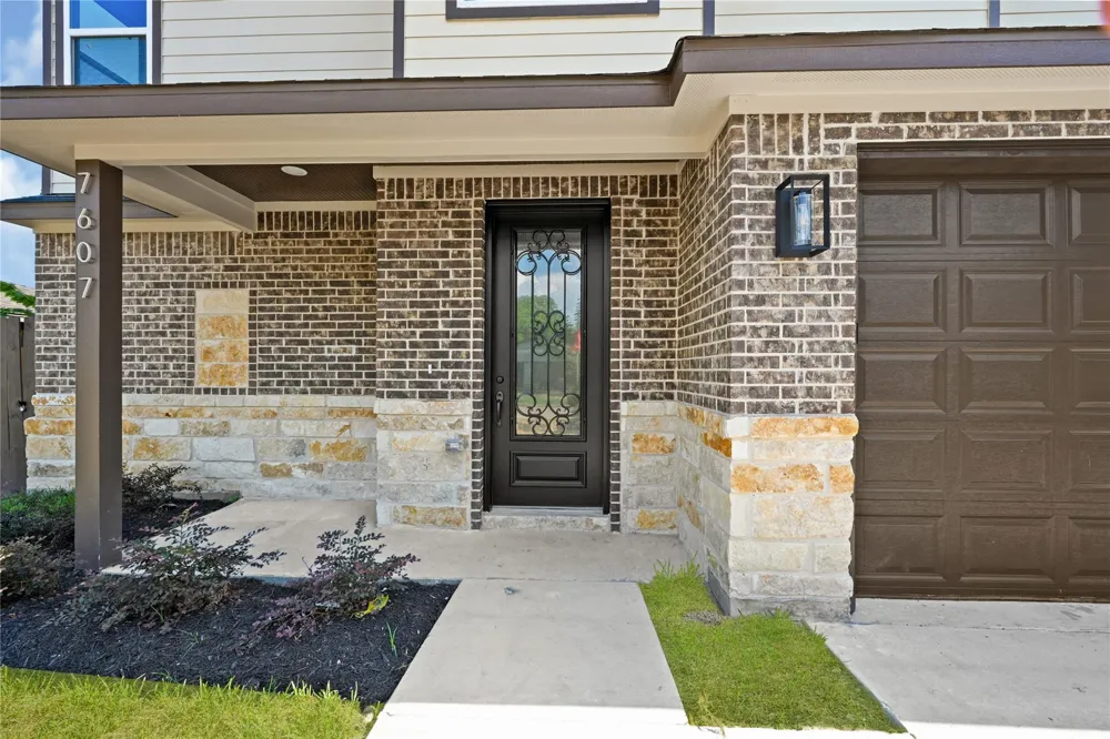 7607 Woodsman Trail Houston, TX 77040