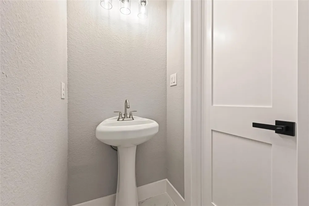 7607 Woodsman Trail Houston, TX 77040