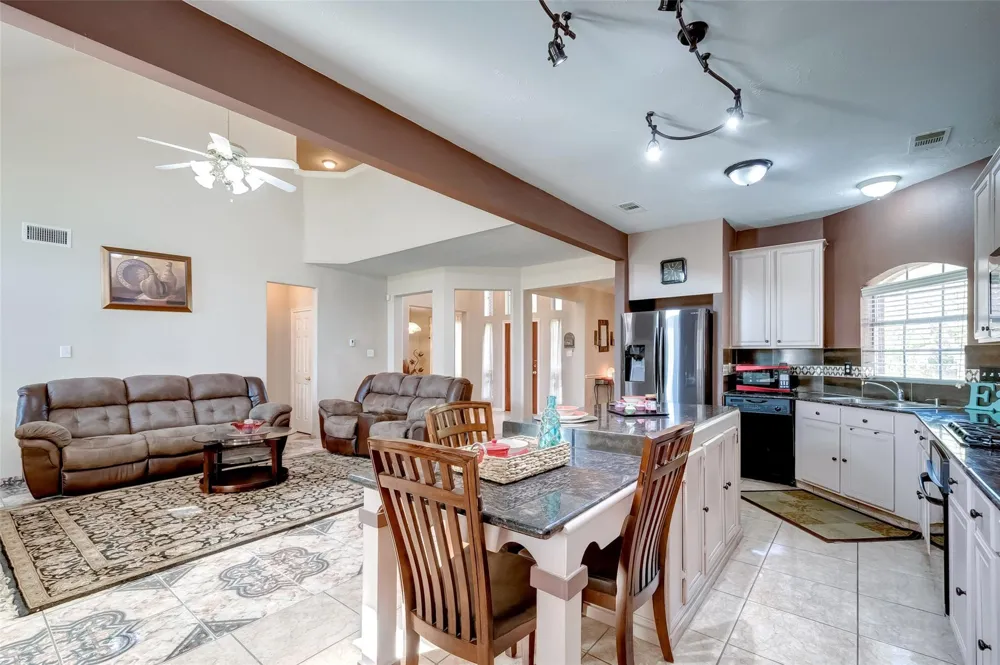 731 Annies Way Sugar Land, TX 77479