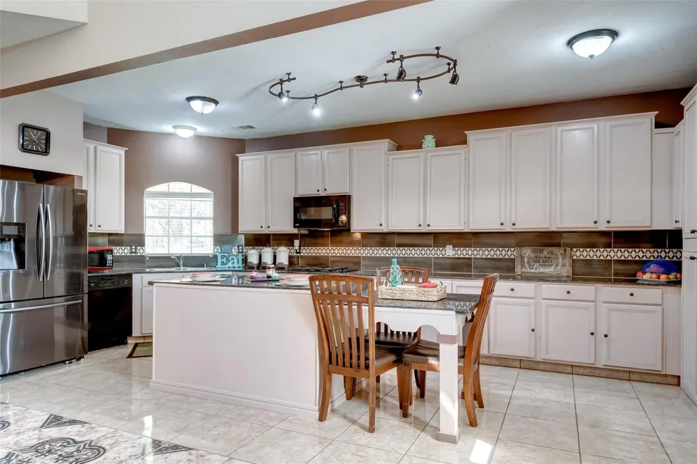 731 Annies Way Sugar Land, TX 77479