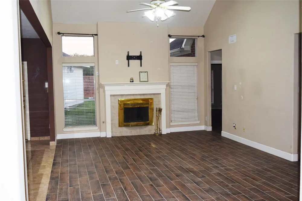 731 Annies Way Sugar Land, TX 77479