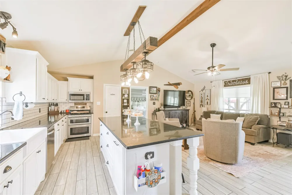 200 Chris Lane Shepherd, TX 77371