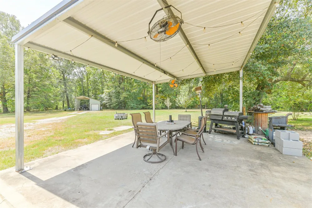 200 Chris Lane Shepherd, TX 77371
