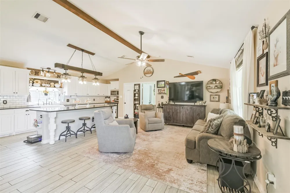 200 Chris Lane Shepherd, TX 77371