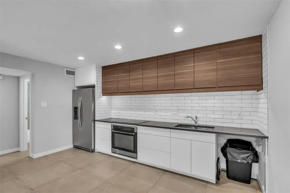 606 Marshall Street #B6 Houston, TX 77006
