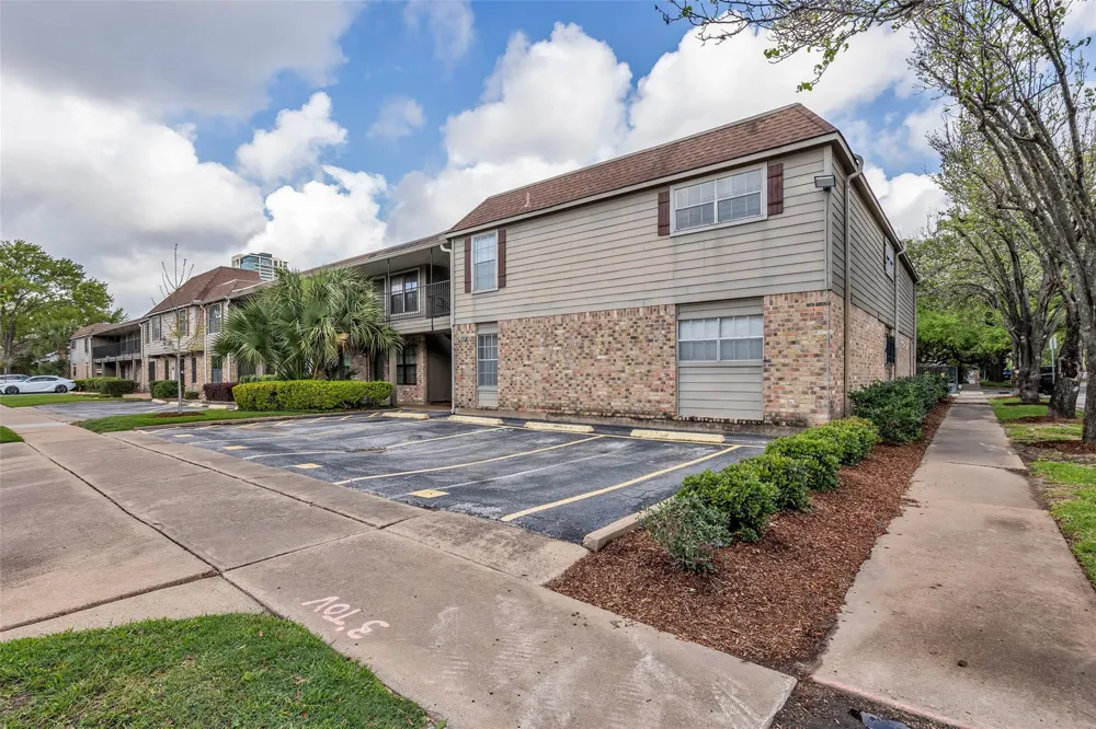 606 Marshall Street #B6 Houston, TX 77006