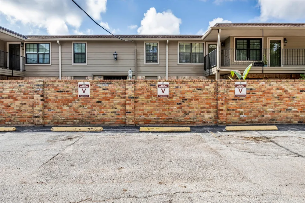 606 Marshall Street #B6 Houston, TX 77006