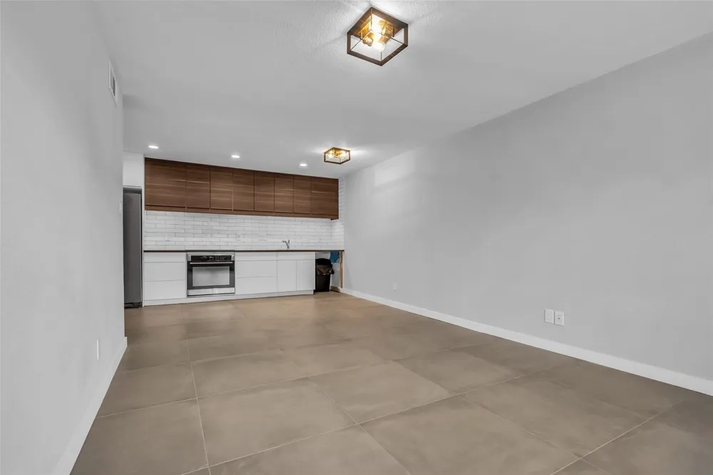 606 Marshall Street #B6 Houston, TX 77006