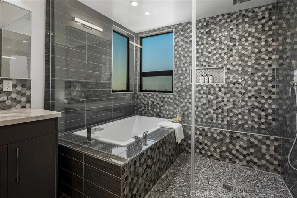 5776 Campo Walk Long Beach, CA 90803
