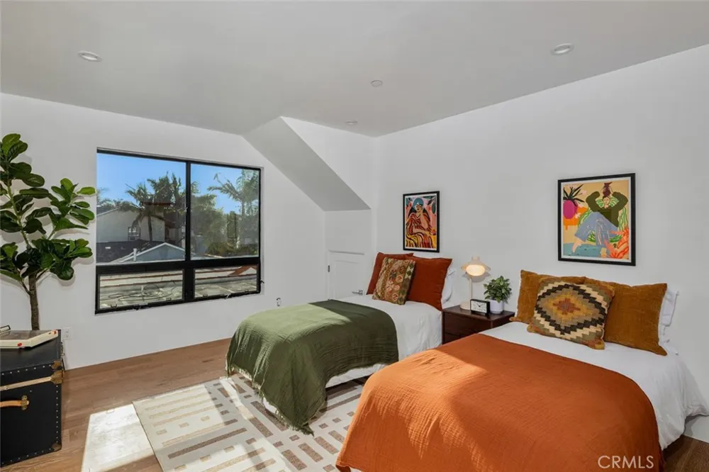 5776 Campo Walk Long Beach, CA 90803