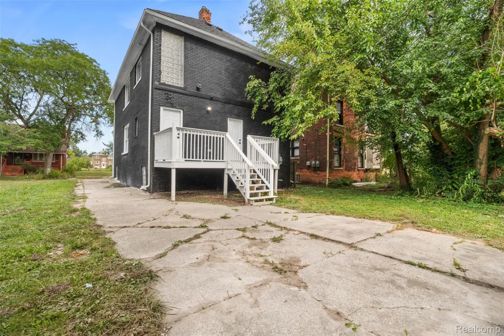 637 Manistique Street Detroit City, MI 48215
