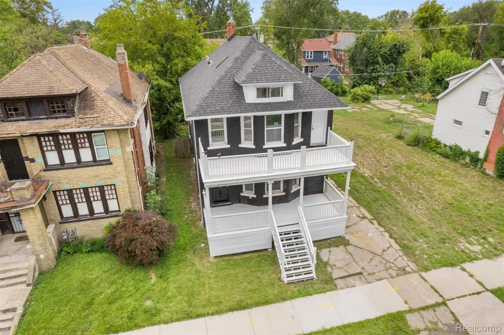 637 Manistique Street Detroit City, MI 48215