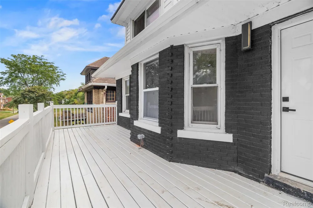 637 Manistique Street Detroit City, MI 48215