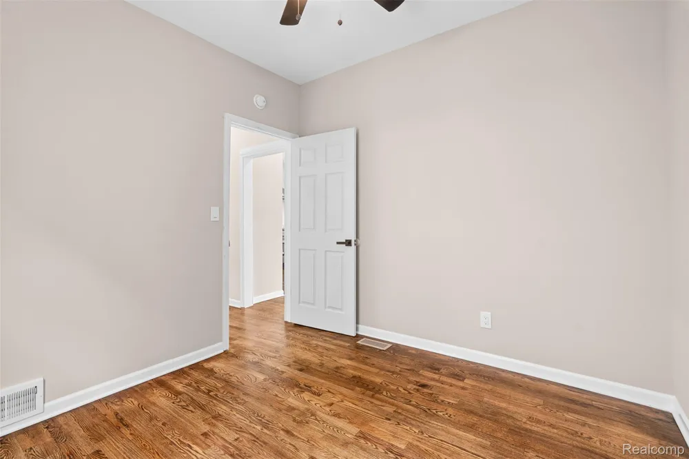 637 Manistique Street Detroit City, MI 48215