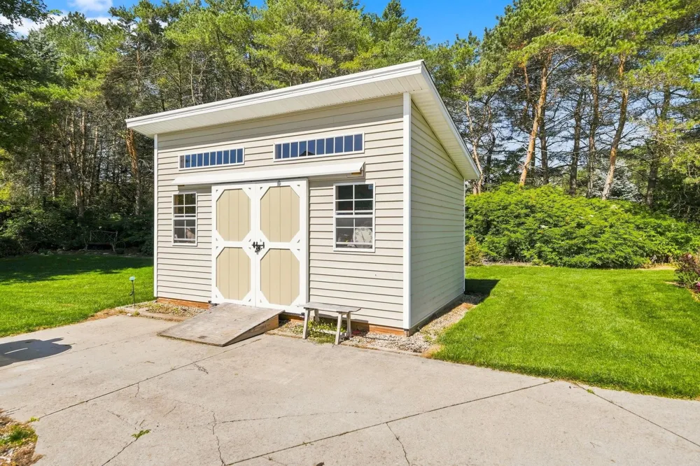 7220 S Jamie Drive Riverside Township, MI 49657