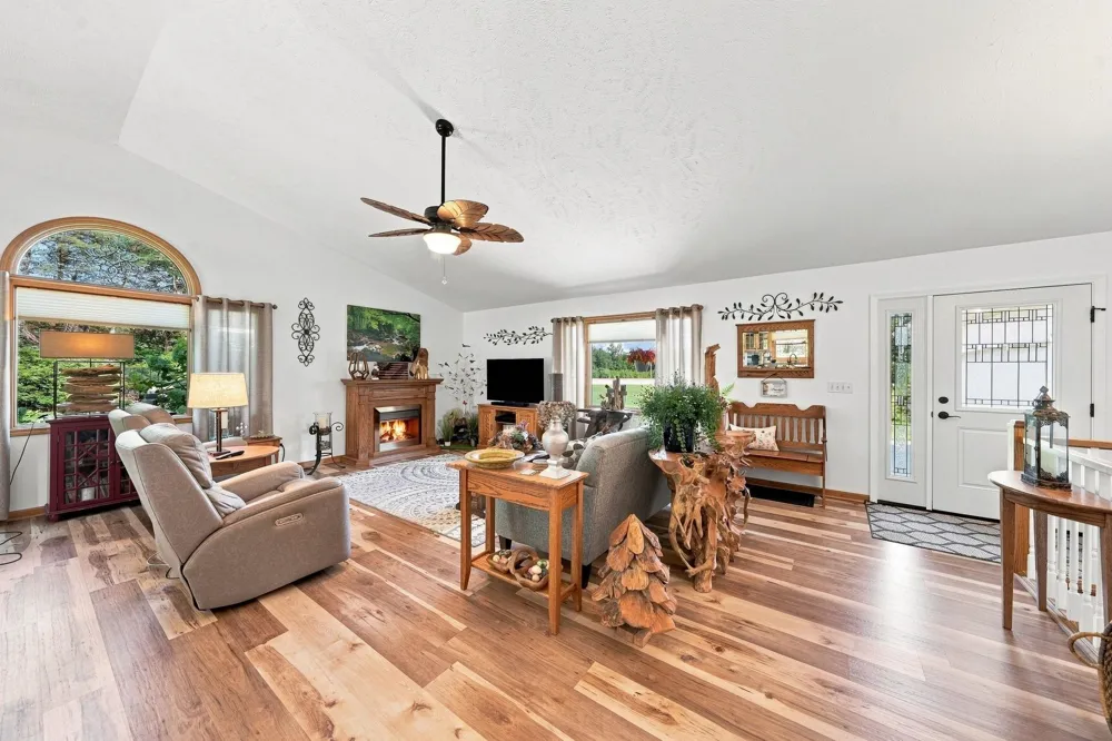 7220 S Jamie Drive Riverside Township, MI 49657