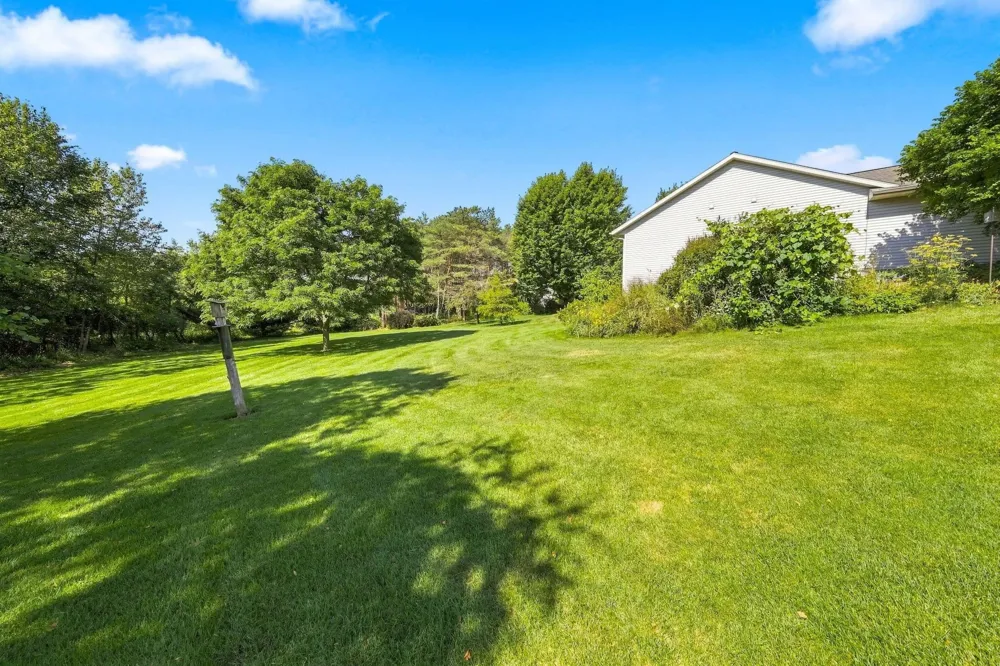 7220 S Jamie Drive Riverside Township, MI 49657