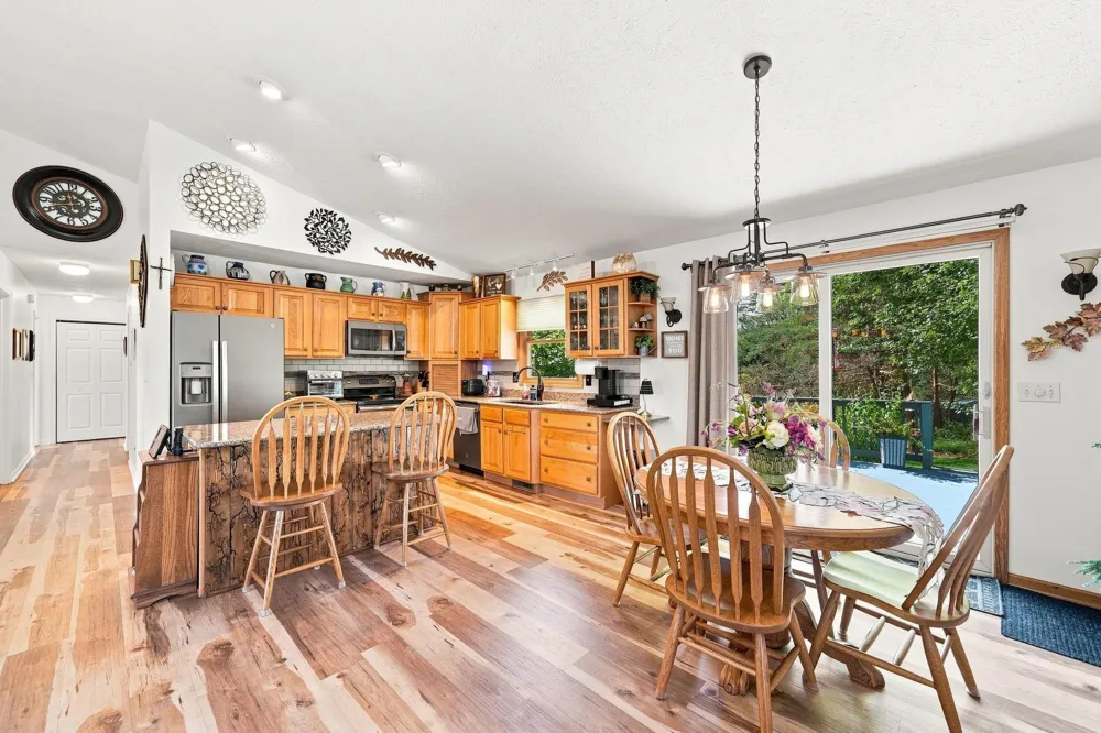 7220 S Jamie Drive Riverside Township, MI 49657