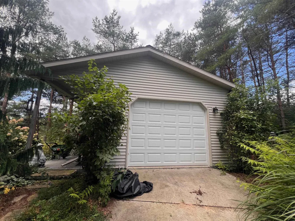 7220 S Jamie Drive Riverside Township, MI 49657