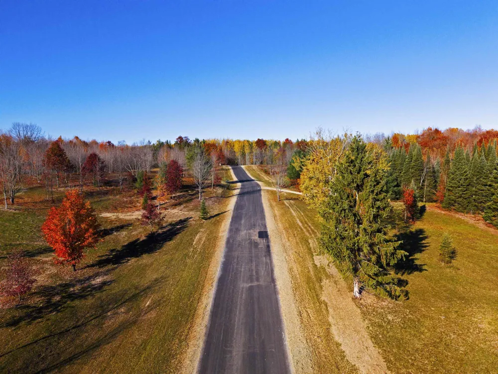 5803 SW Old Oak Trail Springfield Township, MI 49633