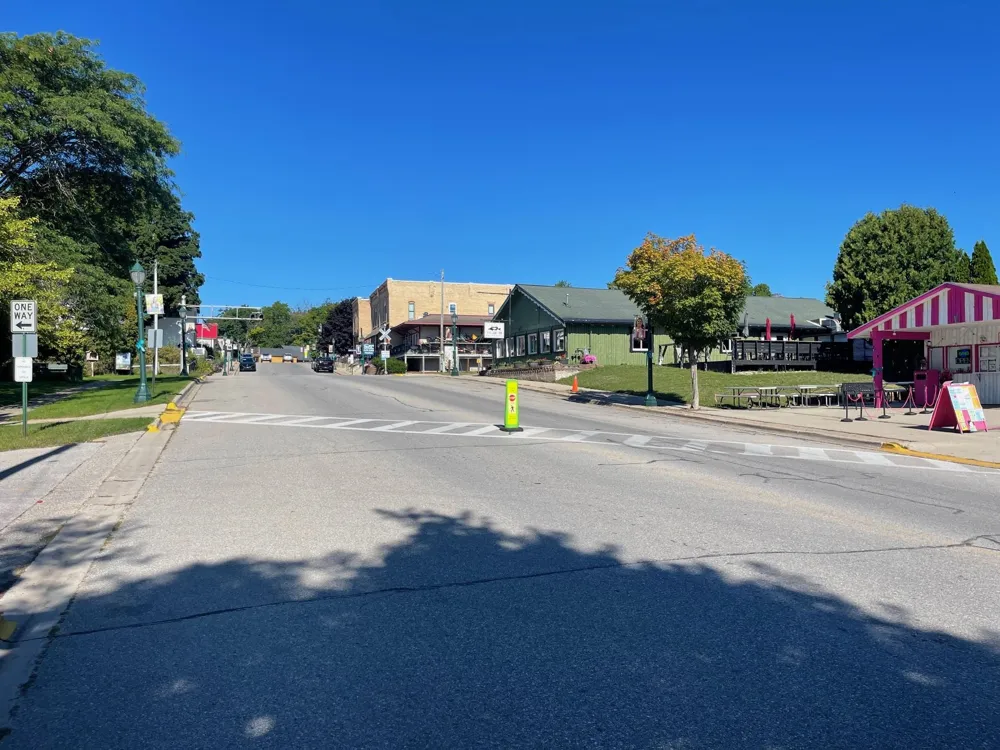 5803 SW Old Oak Trail Springfield Township, MI 49633