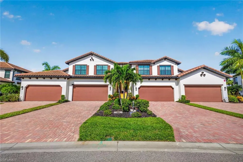 12015 Hawthorn Lake Drive #201 Fort Myers, FL 33913