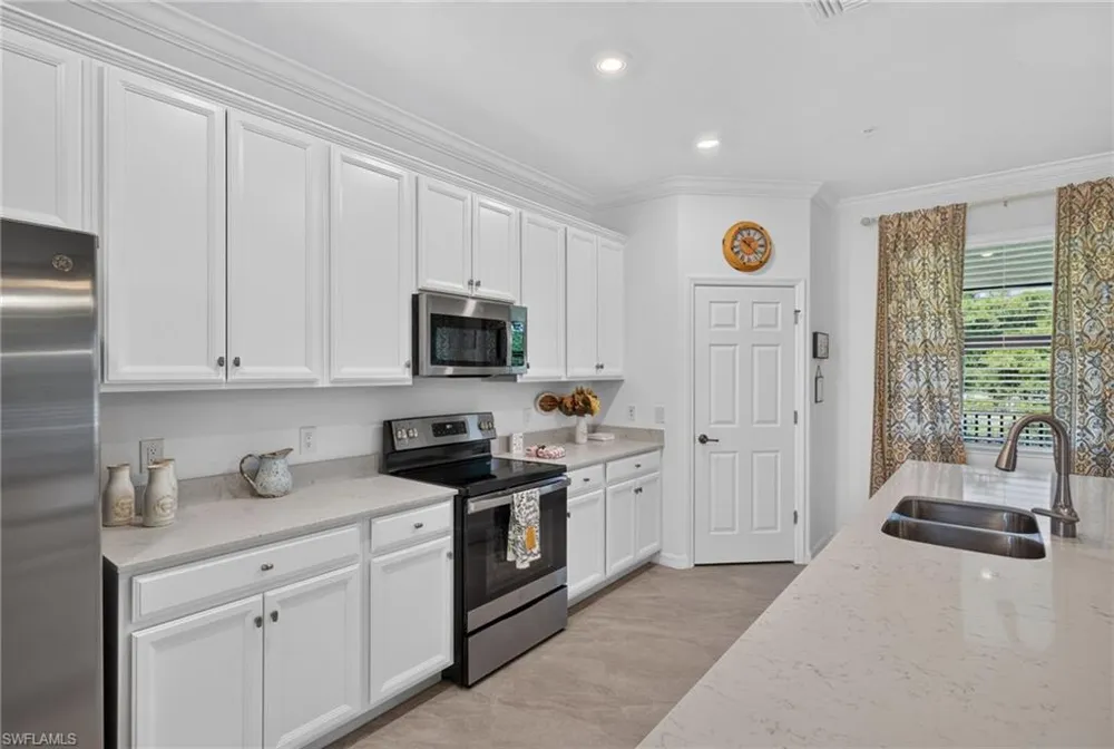 12015 Hawthorn Lake Drive #201 Fort Myers, FL 33913