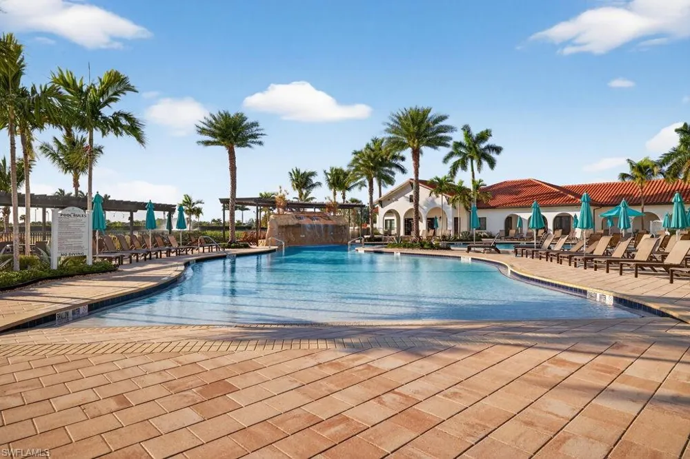 12015 Hawthorn Lake Drive #201 Fort Myers, FL 33913