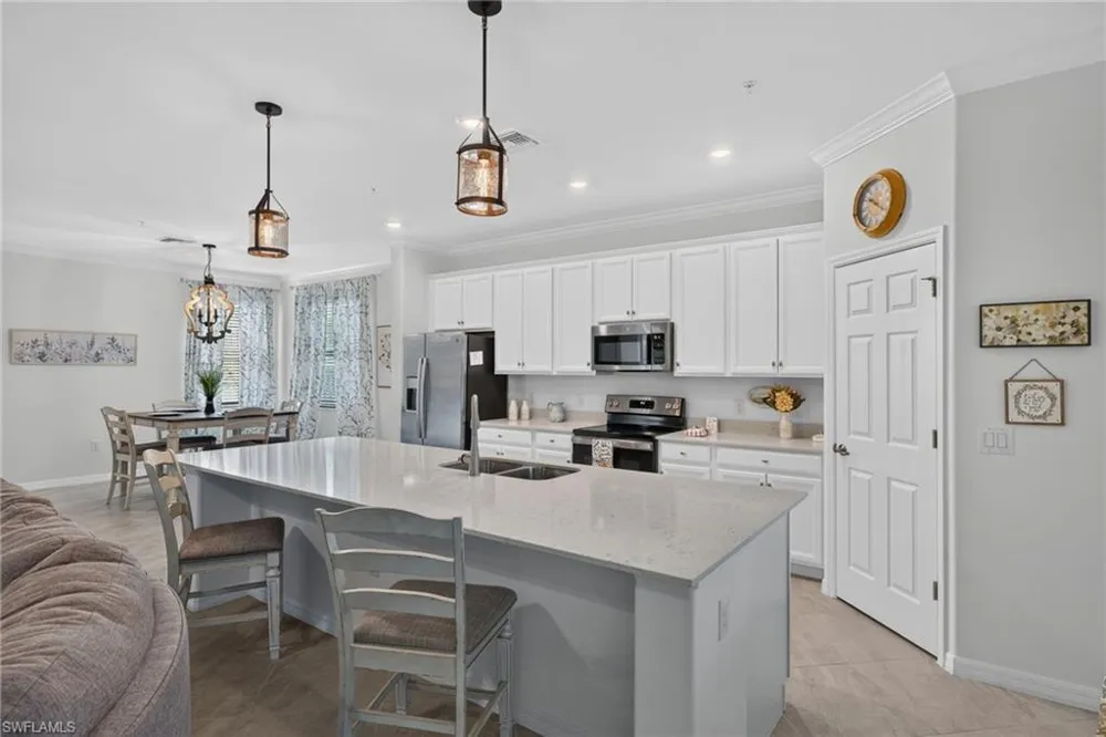 12015 Hawthorn Lake Drive #201 Fort Myers, FL 33913