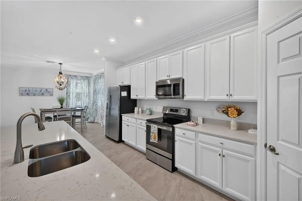 12015 Hawthorn Lake Drive #201 Fort Myers, FL 33913