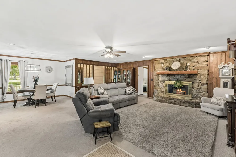 3087 Valley Creek Rd Culleoka, TN 38451
