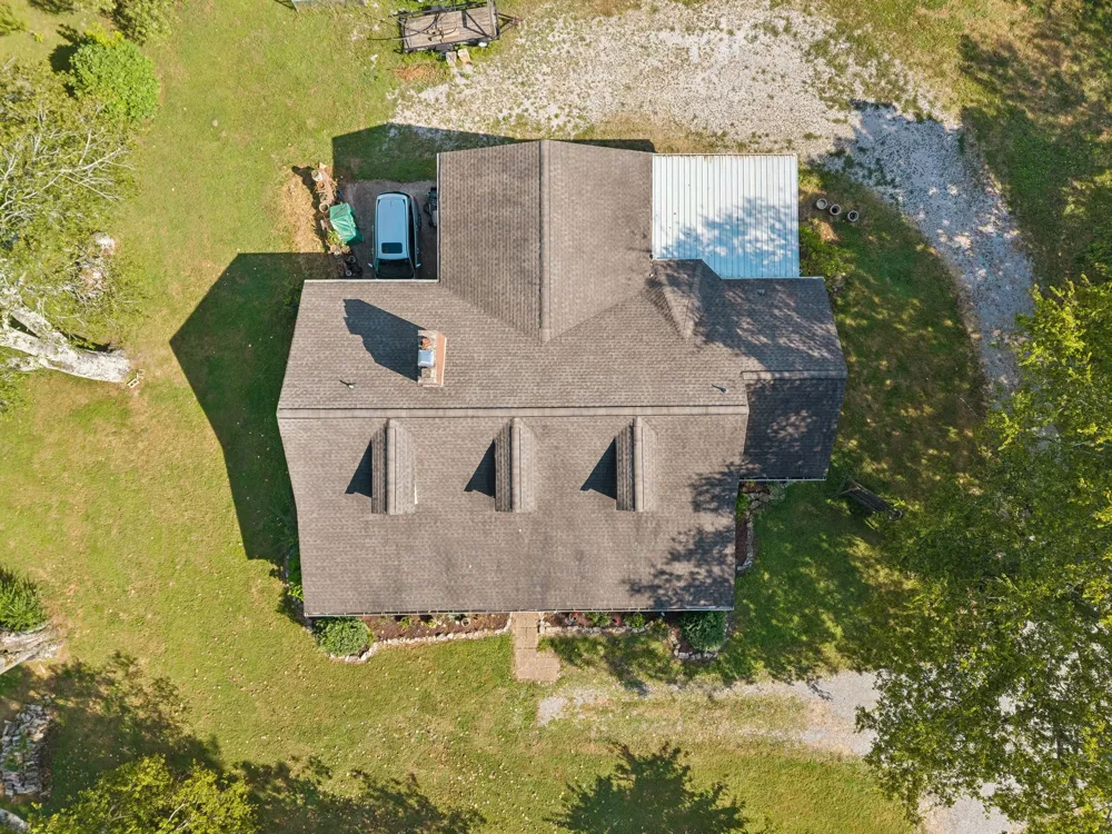 3087 Valley Creek Rd Culleoka, TN 38451